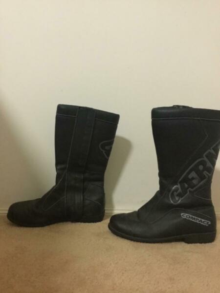 Gaerne compact leather motorcycle boots