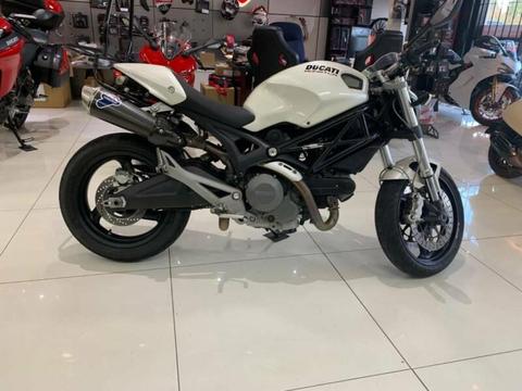 2009 Ducati Monster 696 with Termi Exhaust