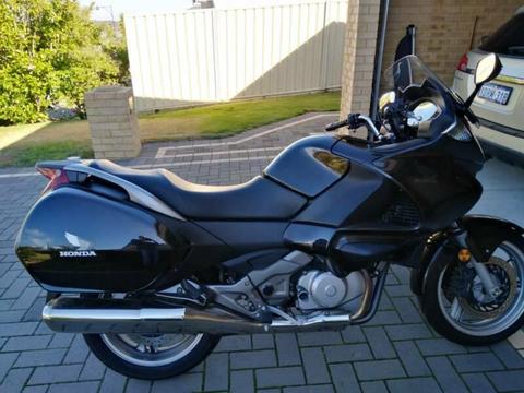2007 Honda Deauville motor bike