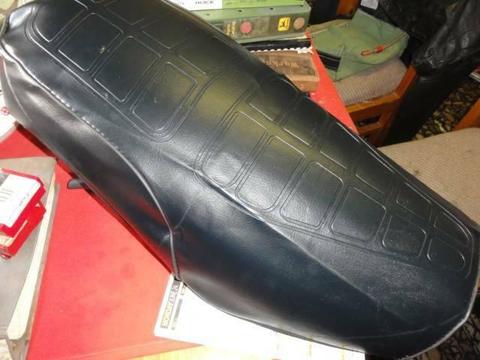 SUZUKI GN250 MOTORCYCLE SEAT NEW COVER