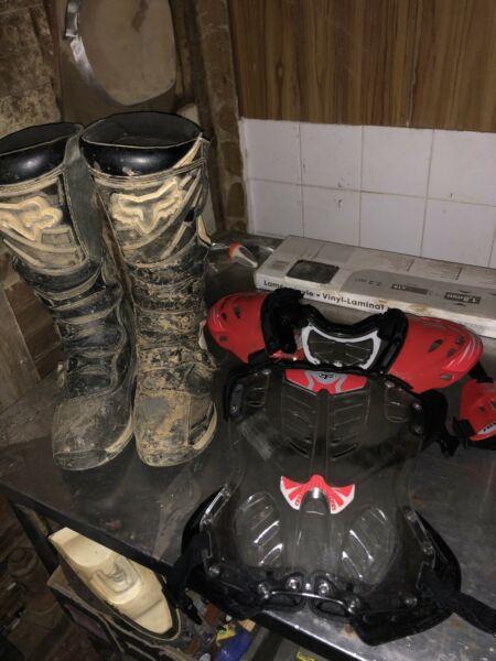 Motocross boots/chest armour