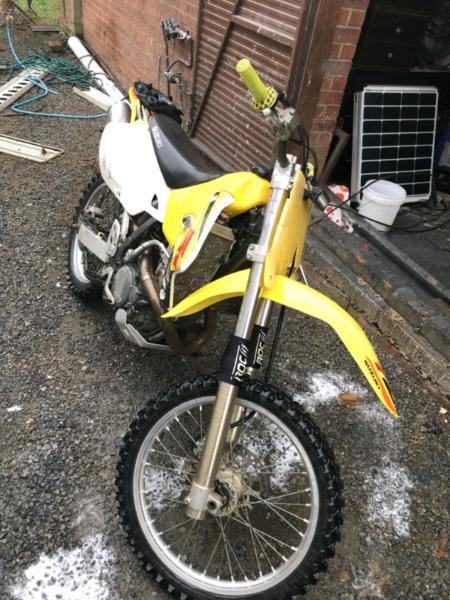 Suzuki drz400