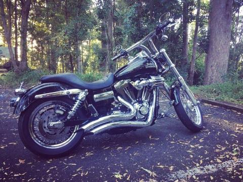 Harley Davidson Dyna Superglide Custom (FXDC)