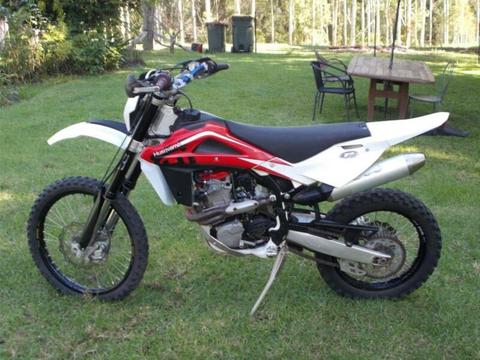 husquarvarna te 450 motorcycle excellent condition