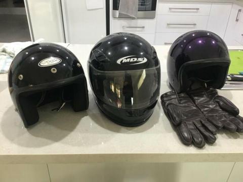 Motor bike crash helmets