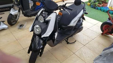 Scooters x 2 Yamaha 125 and Sym 100 Repairable Write offs $825