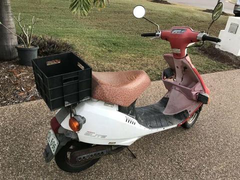Honda Elite 50cc Scooter