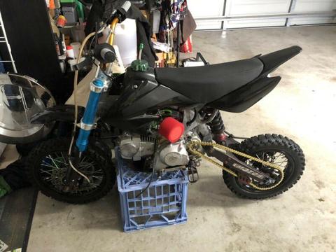 Pit bike 2014 125cc lots of work...... open to swap