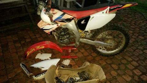 Honda CRF 450 R 2003 Now Wrecking most parts available