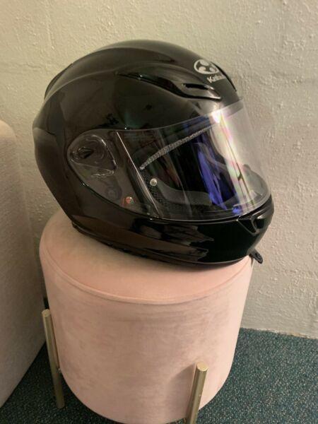 Kabuto Aeroblade 3 Motorcycle Helmet, Size Small. Never used