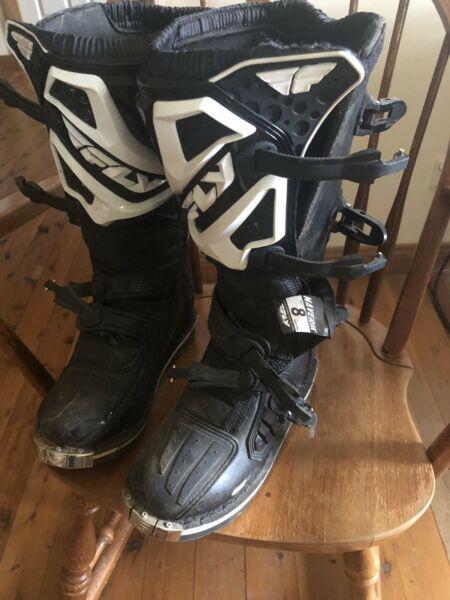 Mx boots size 8 and size 6 and chest plate
