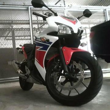 Honda CBR500R 2014