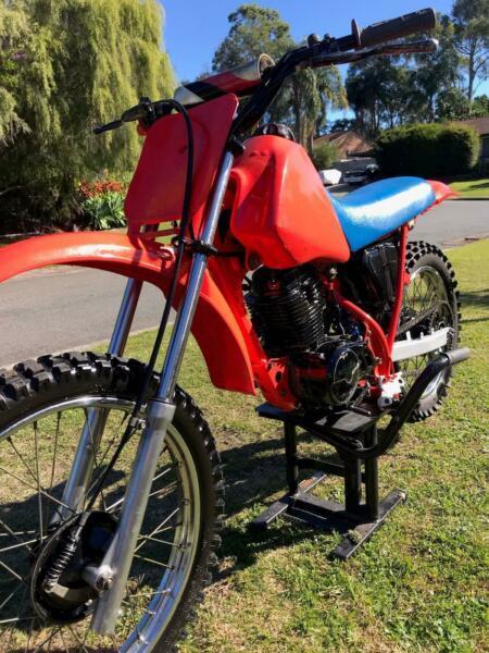 xr 100 immaculate condition