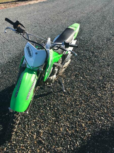 Kawasaki motorbike (KLX140L) in excellent condition