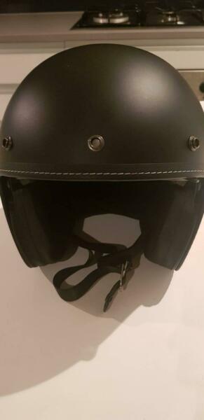 Helmet for scooter or motorcycle