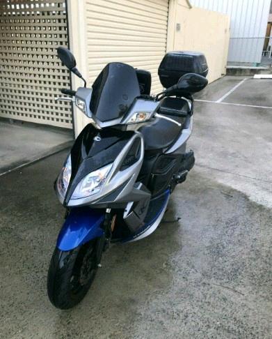 Scooter 2t 50cc Kymco urgent sale