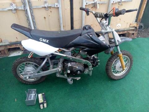 G M X . motor bike 49cm 3/