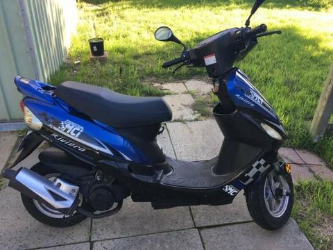 Moped (Scooter) Blue 2014 Petrol Automatic
