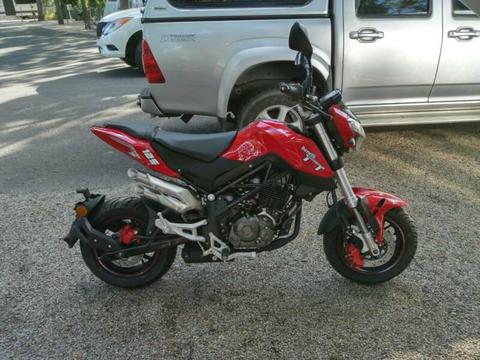 Benelli TNT 125 Motorbike