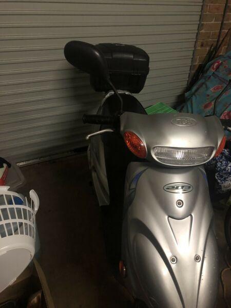 TGB 50cc Moped -Starts and Runs Fine with Cosmetic Damage