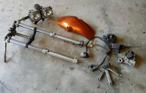 LOT OF HONDA CBR 250 RR PARTS - GARAGE CLEAROUT