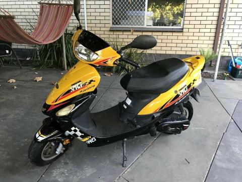 2013 Moped for sale with 2 helmets. Licensed. Won't start
