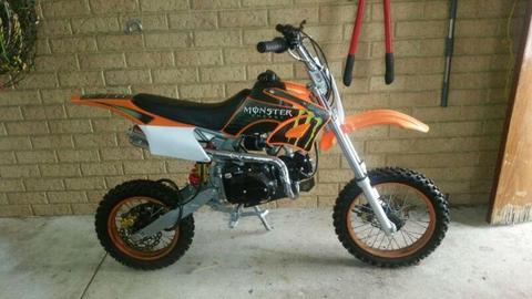 SBD pit bike and trailer