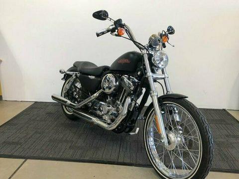 2013 Harley-Davidson XL1200V Seventy-Two