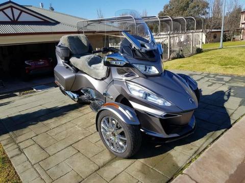 Canam Spyder RT Ltd 2014 with Extras