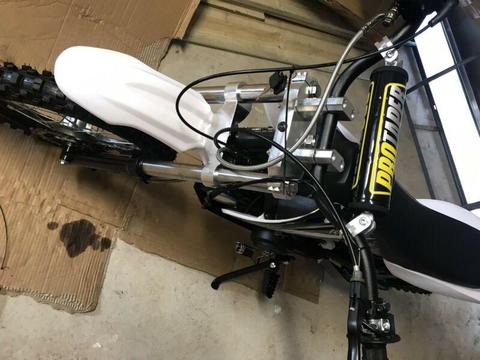BRAND NEW 2019 125cc dirt bike