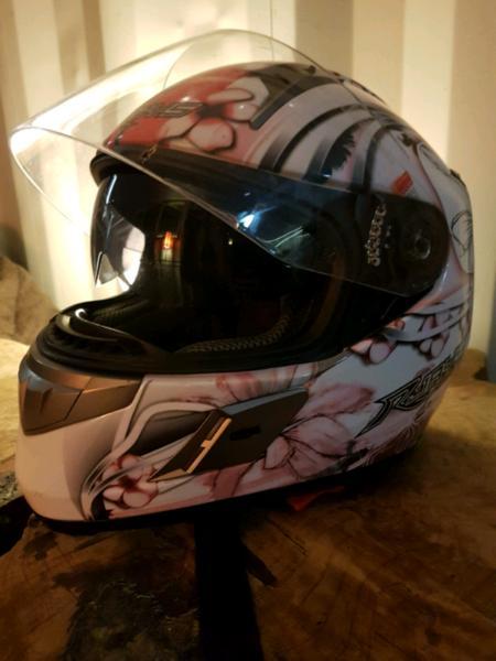 Small motorcycle helmet