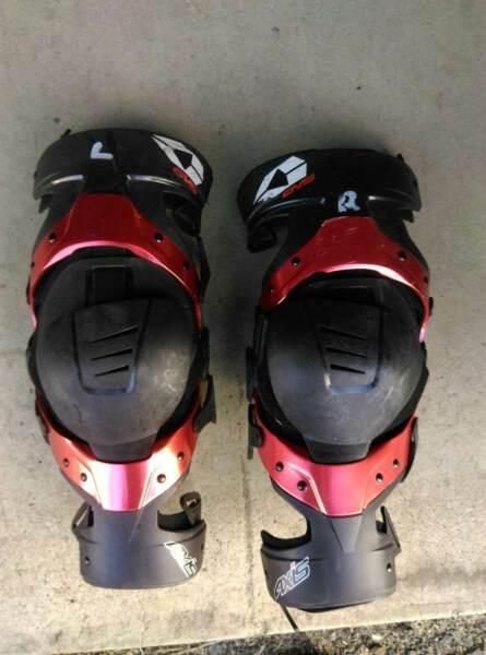 Motorcross knee braces