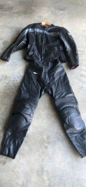 Leather motorcycle Gear