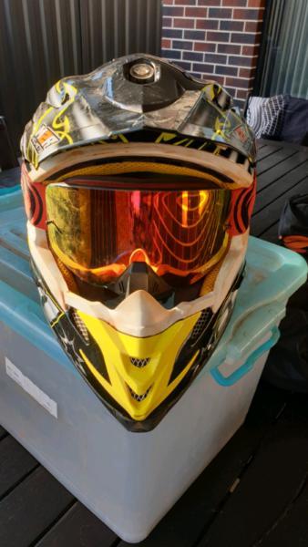 M2R Motocross helmet & goggles