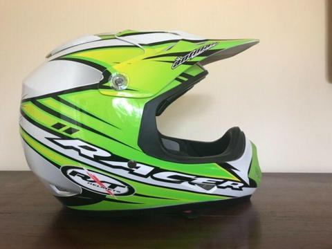 RXT A717K Kids Racer Motorcycle Helmet M