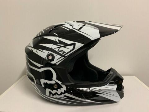 Fox V1 Pilot Motorbike Helmet - Only used ONCE!