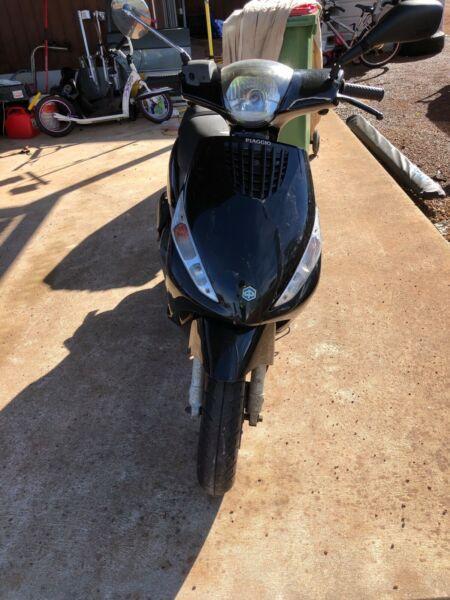 Piaggio Scooter moped 2t zip 50cc