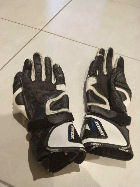 Dainese Carbon Cover Small Leather Motorcycle Gloves