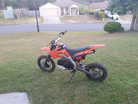 Thumpstar pit bike 125cc and it is also oil cooled