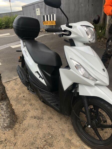 Scooters / Motorcycles for rent perfect for delivery