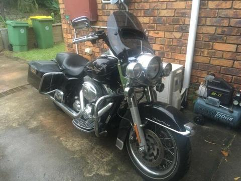 2009 ROADKING with 2014 103 ci