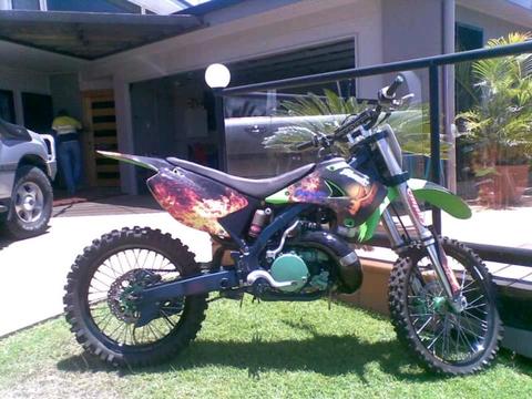 Kawasaki kx250 2 stroke