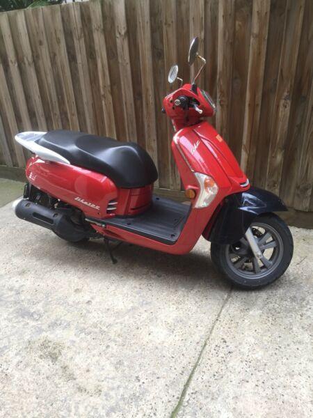 Scooter to sell cheap 1300$