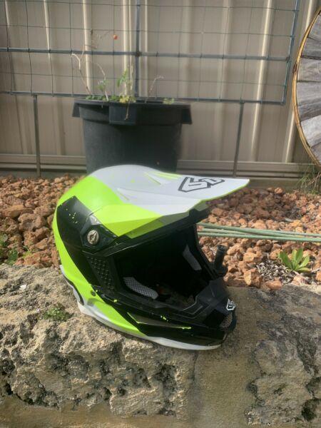 6D motorbike helmet