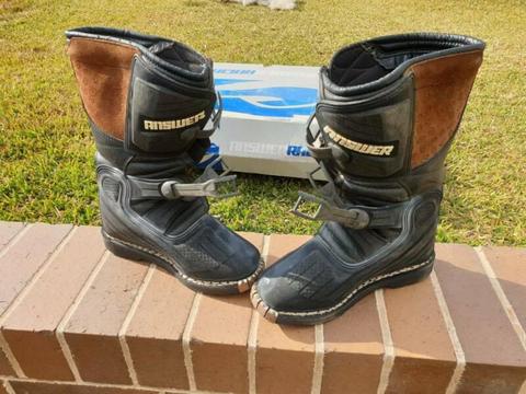 Dirt Bike BOOTS - Answer Racing Boots US 5 / EUR 38