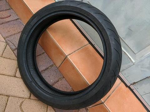 120/70 R17 Pirelli Rosso III Front Motorcycle Tyre