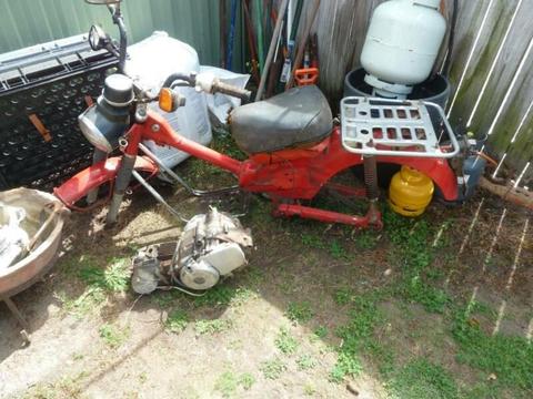 Honda CT 110 Postie Bike 1993 frame motor other parts as a lot
