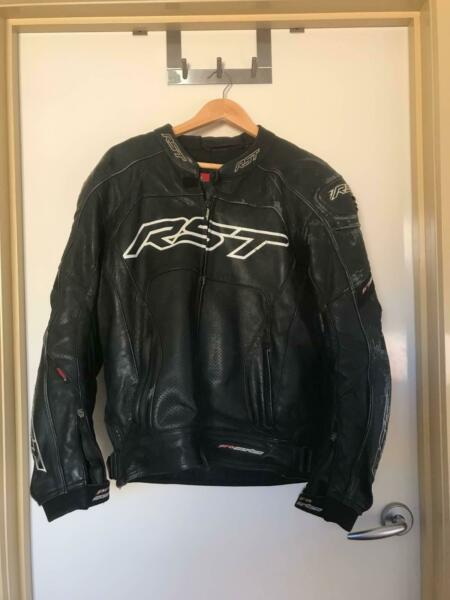 RST Leather Motorcycle Jacket. SIZE 46