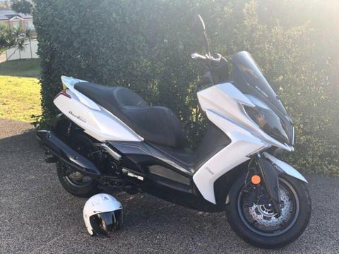 Kymco Downtown 350i Scooter