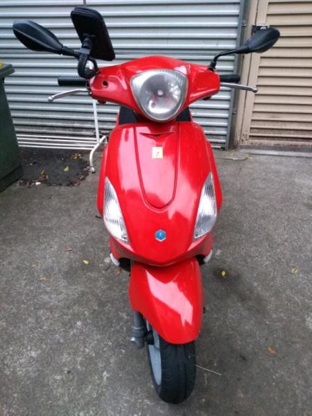 Scooter piaggio fly 125
